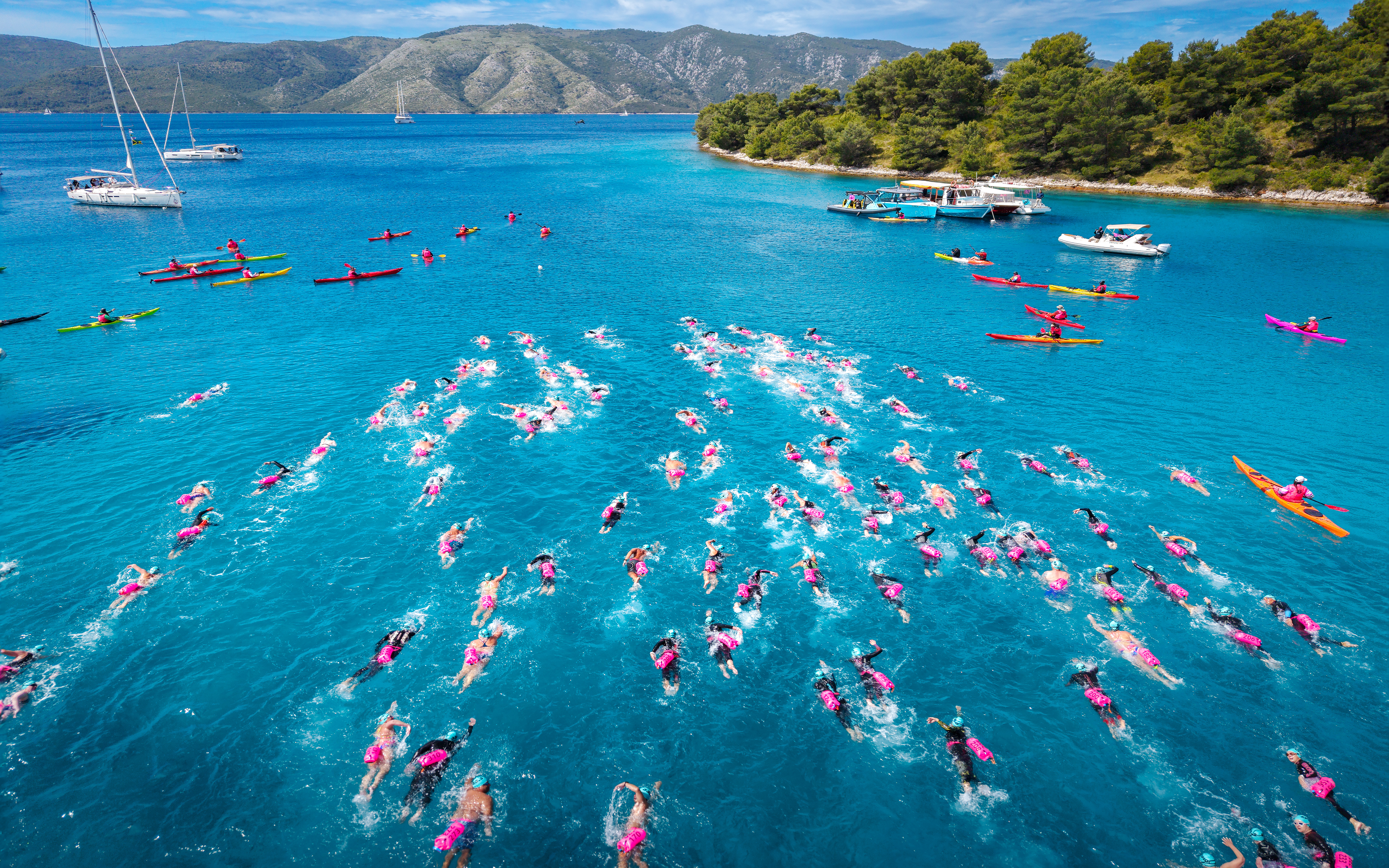 UltraSwim 33.3 Croatia The ‘Islands’ Edition - cover image